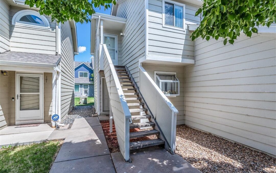 SOLD: Comfortable Condo in Aurora